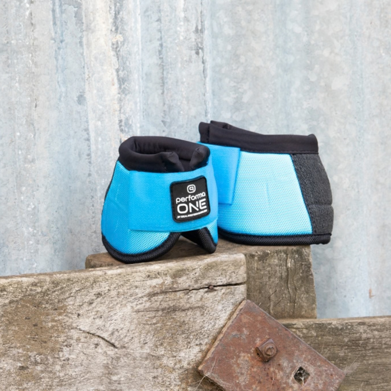 sky blue bell boots.png