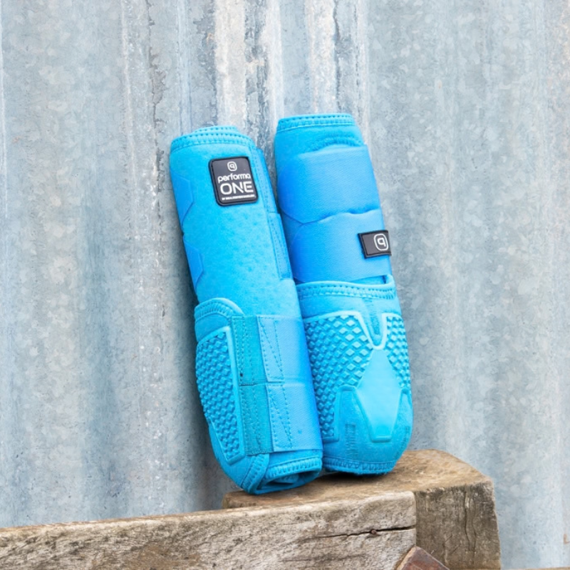 sky blue boots 1.png